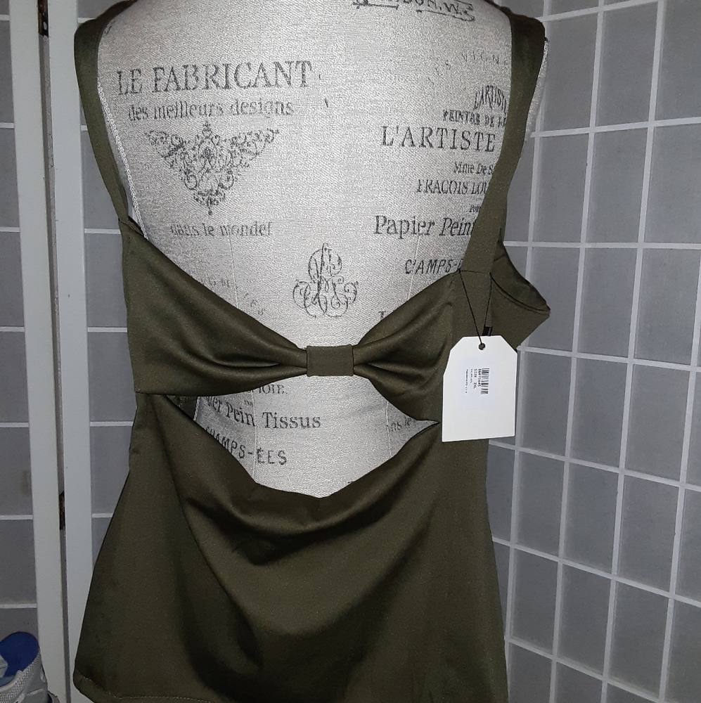 CLOSE OUT SALE - NWT Open-Back Tank with Swag!